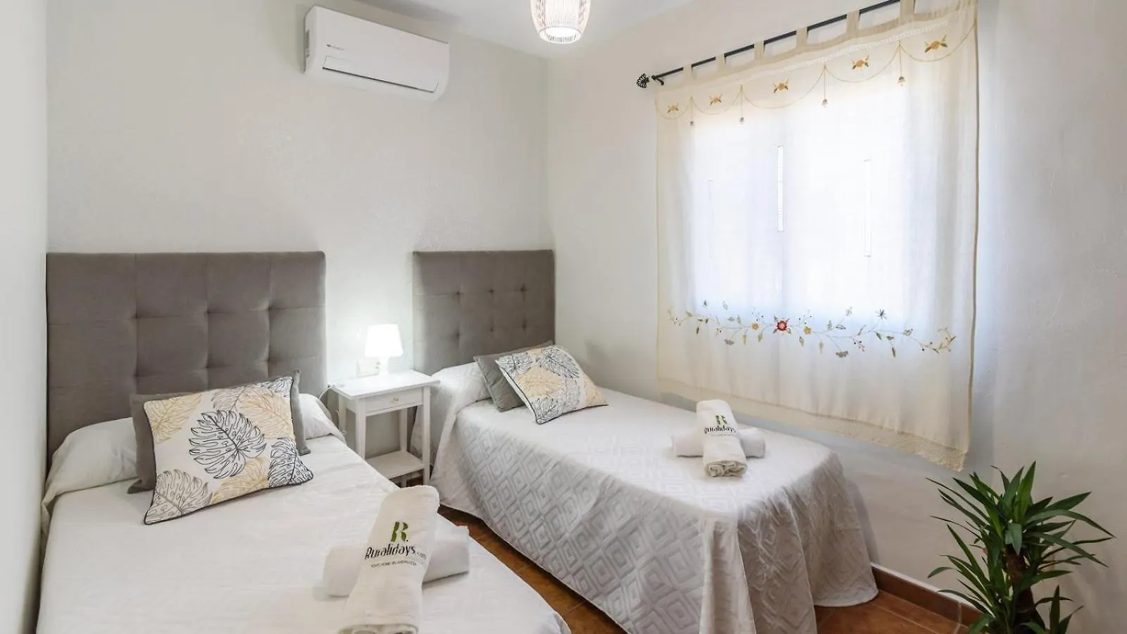 Villa Elvira Torrox By Ruralidays 0*,